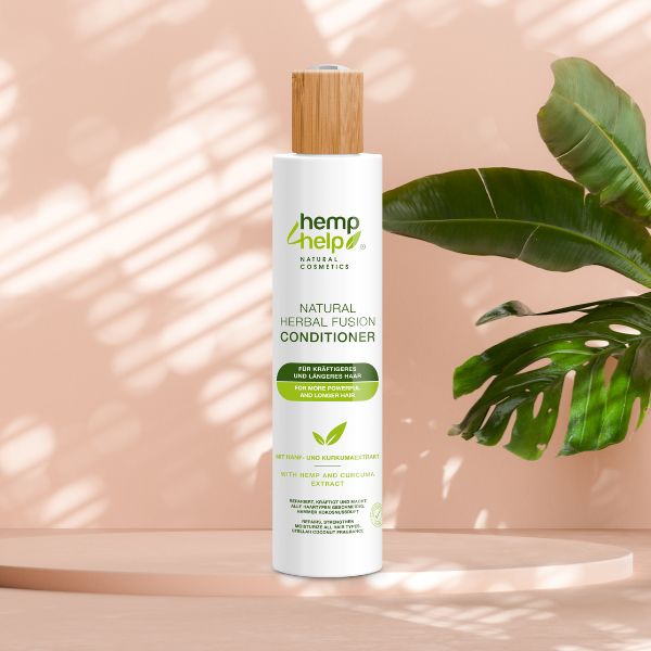 Natural Herbal Fusion Conditioner mit Hanf& Kurkuma extrakt – 250 ml Hanfshampoo kräftigt & repariert alle Haartypen wie kräftigeres, längeres, coloriertes, Haar mit intensivem Kokosnussgeruch